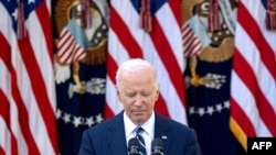 Tổng thống Hoa Kỳ Joe Biden phát biểu trước cả nước từ Vườn Hồng của Nhà Trắng ở Washington, DC, ngày 7 tháng 11 năm 2024, sau khi Donald Trump giành chiến thắng trong cuộc bầu cử tổng thống.