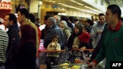 Mısır'daki Olayların Nedeni Hem Siyasi Hem Ekonomik